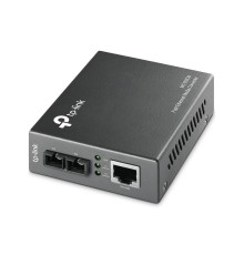 TP-Link MC100CM Многомодовый медиаконвертер Fast Ethernet 100Base-TX / 100Base-FX (Duplex SC), 1310нм, многомод (до 2 км)