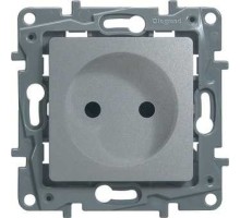 Legrand 672434 Розетка 2К со шторками - немецкий стандарт - винтовые зажимы - 16 А - 250 В~ - Etika - алюминий